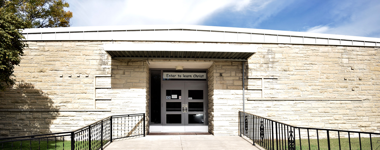 SACRED HEART ELEMENTARY [PLAINVILLE]